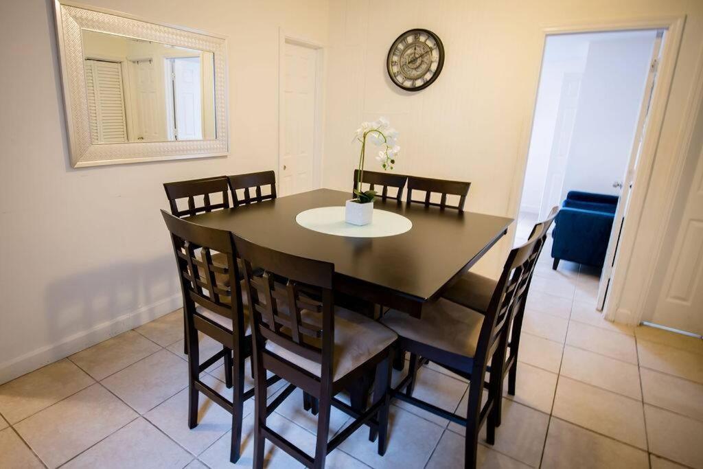 3 Bedroom Miami Home 15 Minutes To The Beach Экстерьер фото